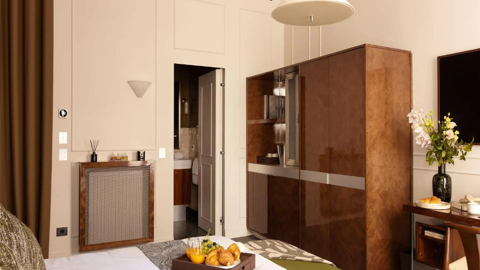 Daire Palais Bourbon Hotel - Room 12- 2P - Invalides Paris