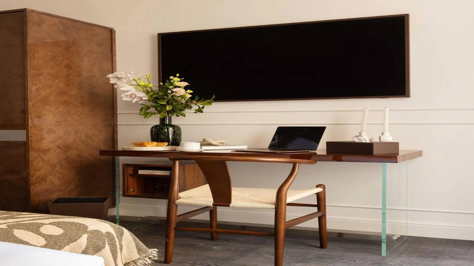 Palais Bourbon Hotel - Room 12- 2P - Invalides Paris Apartment
